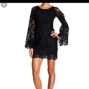 Romeo & Juliet Couture Women's Lace Crochet Dress Medium Black
